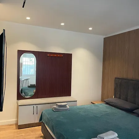 Downtown Apartment *